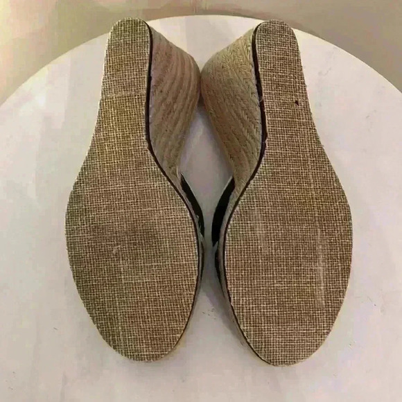 Tommy Hilfiger Medallion Espadrille Wedge Sandal Navy and White Bow Detail - Picture 6 of 11